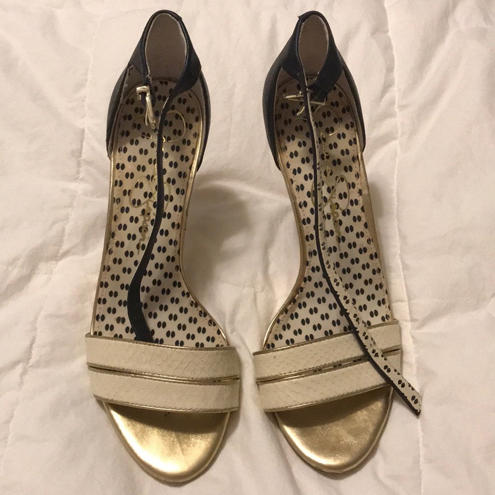 Black, white, and gold high heel sandals 💰